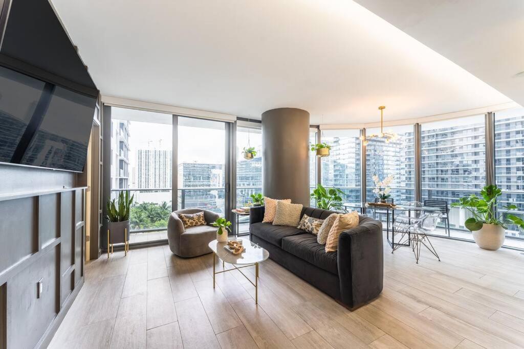 Luxurious Condo In Heart Of Brickell Miami Exterior photo